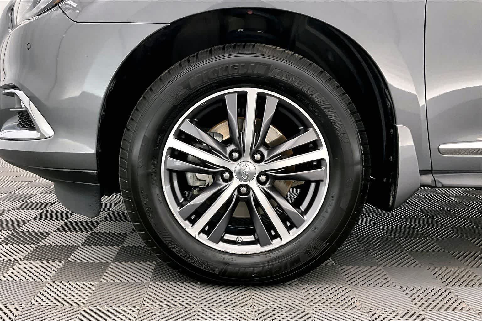 2019 INFINITI QX60 LUXE