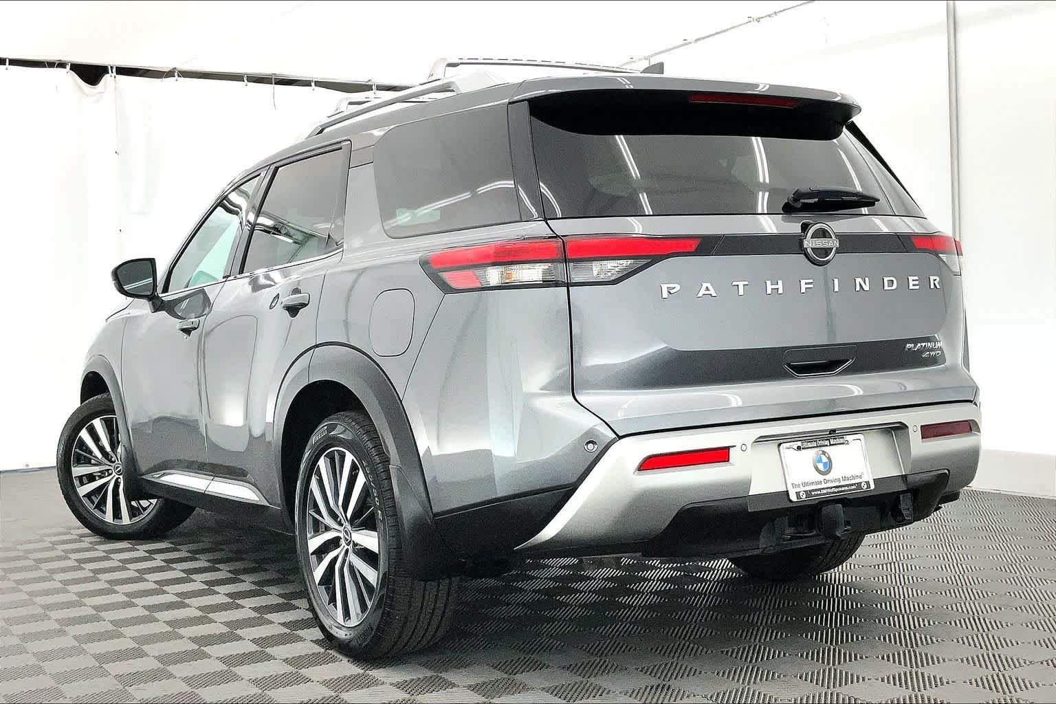 2022 Nissan Pathfinder Platinum
