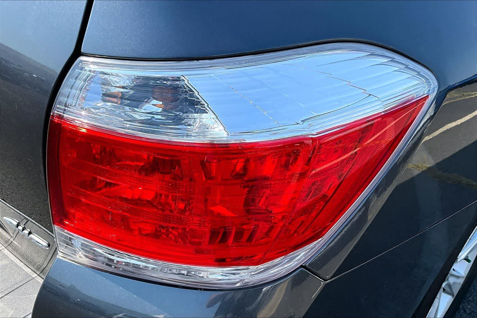 2012 Toyota Highlander SE