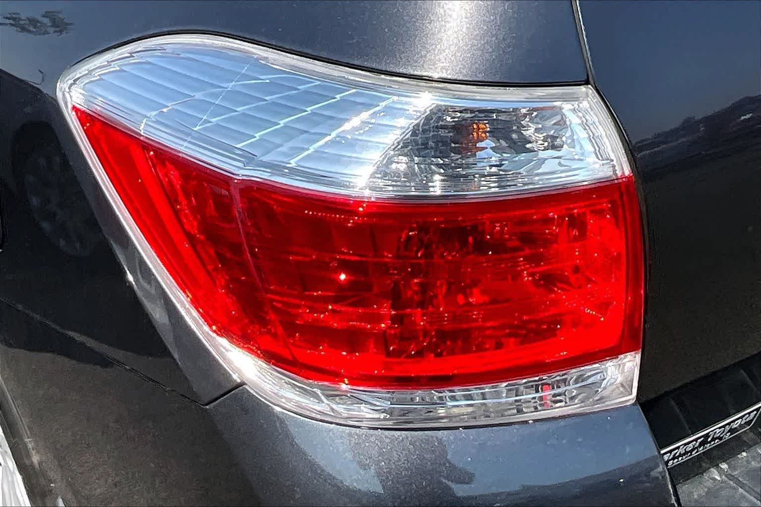 2012 Toyota Highlander SE