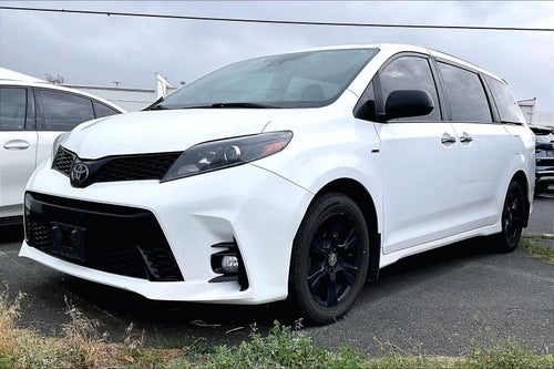 2020 Toyota Sienna SE
