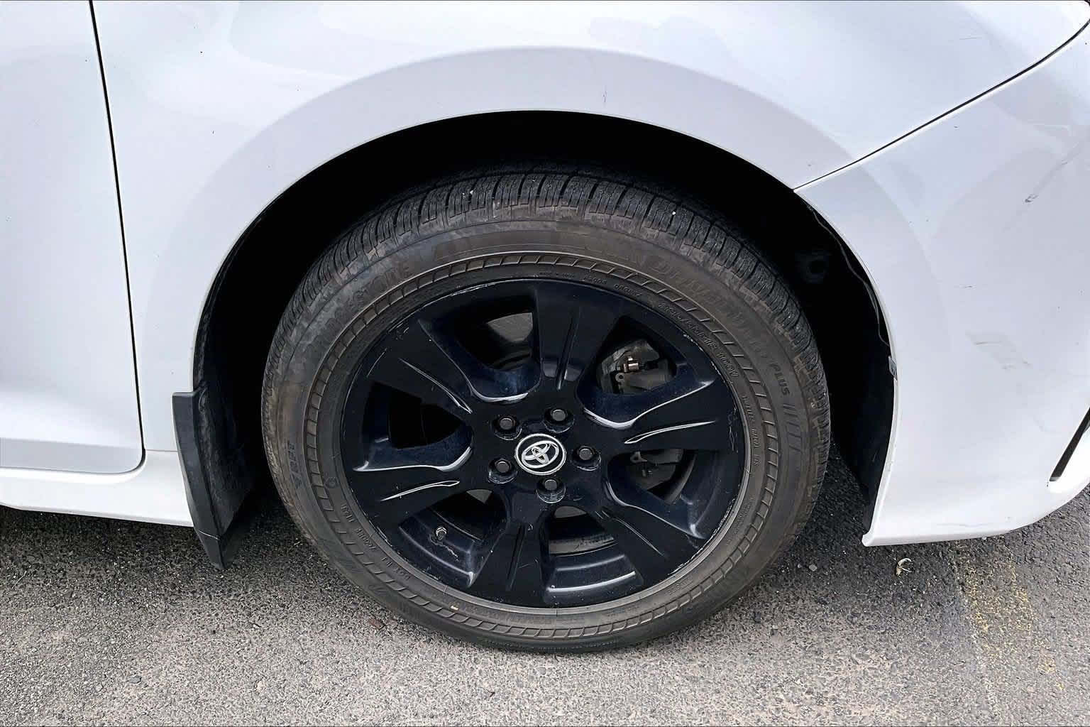 2020 Toyota Sienna SE