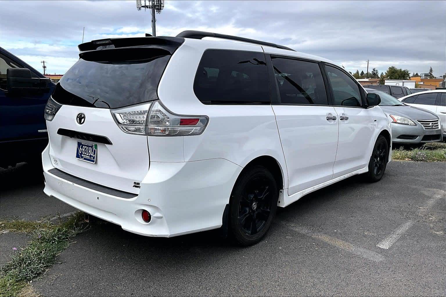 2020 Toyota Sienna SE