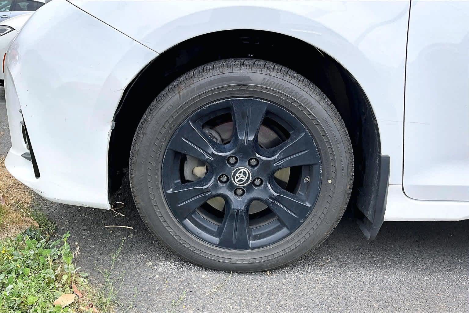 2020 Toyota Sienna SE