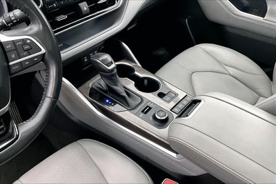 2022 Toyota Highlander Platinum