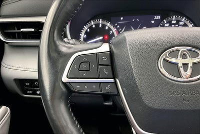 2022 Toyota Highlander Platinum