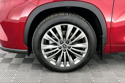 2022 Toyota Highlander Platinum