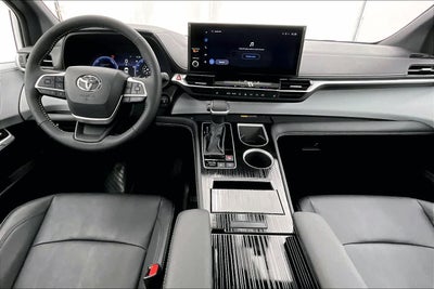 2025 Toyota Sienna XSE