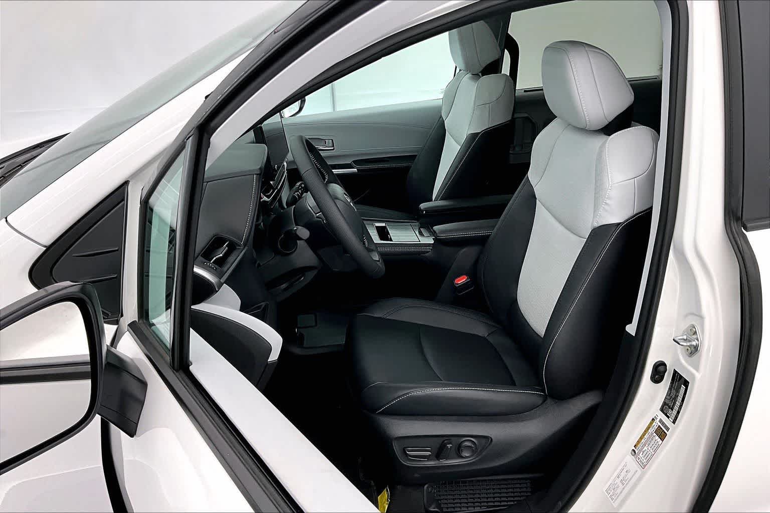 2025 Toyota Sienna XSE