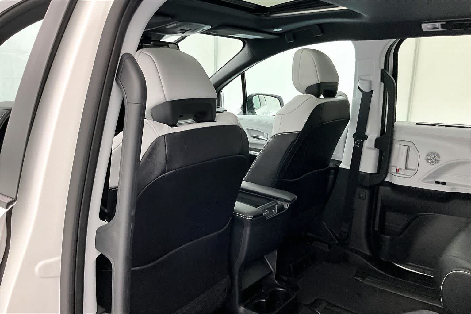2025 Toyota Sienna XSE