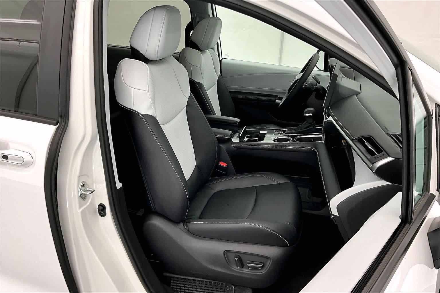 2025 Toyota Sienna XSE