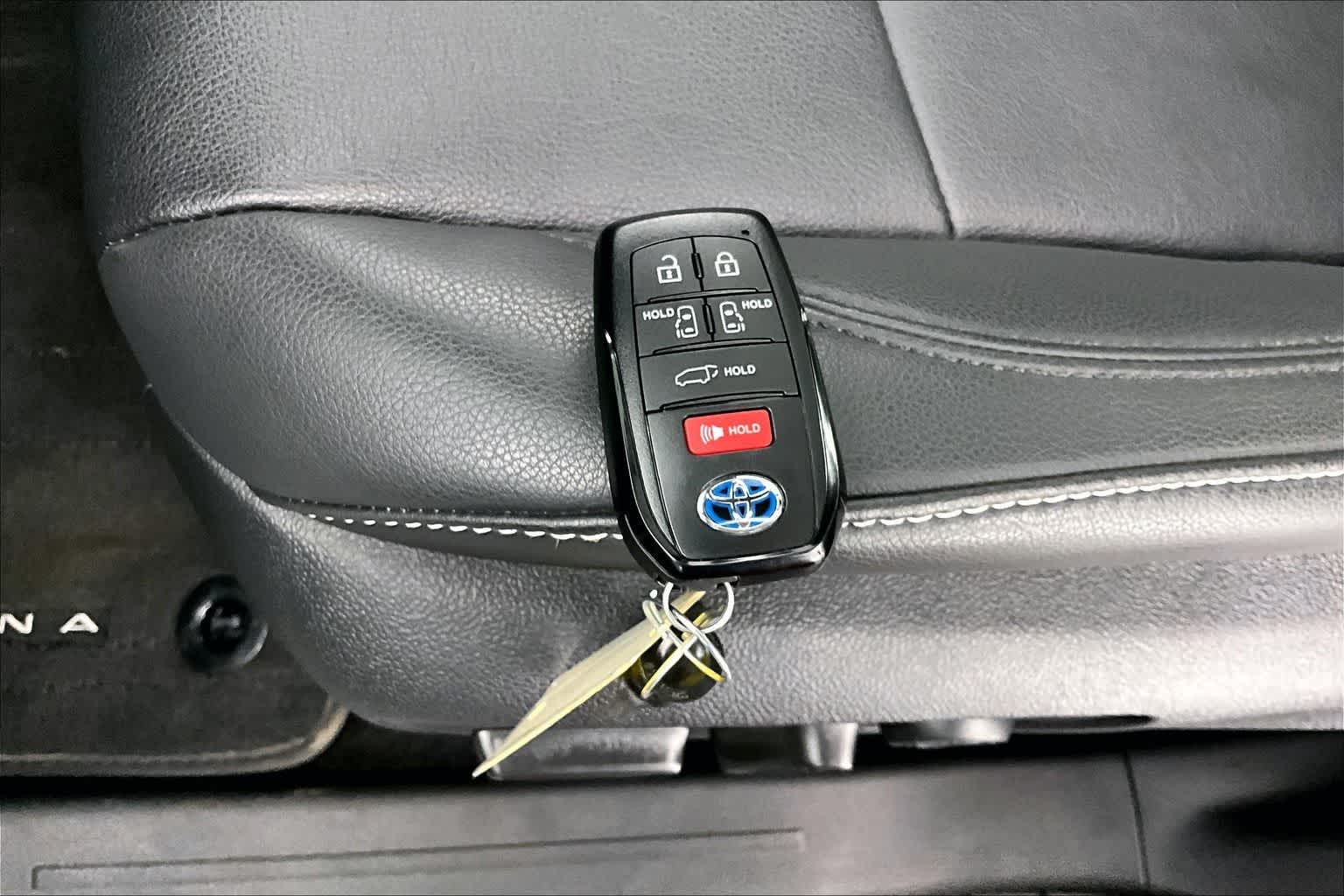 2025 Toyota Sienna XSE
