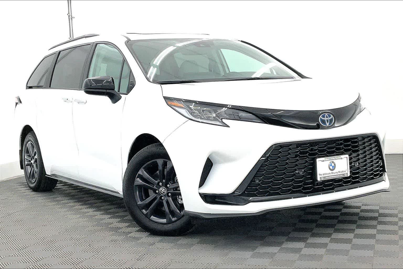2025 Toyota Sienna XSE