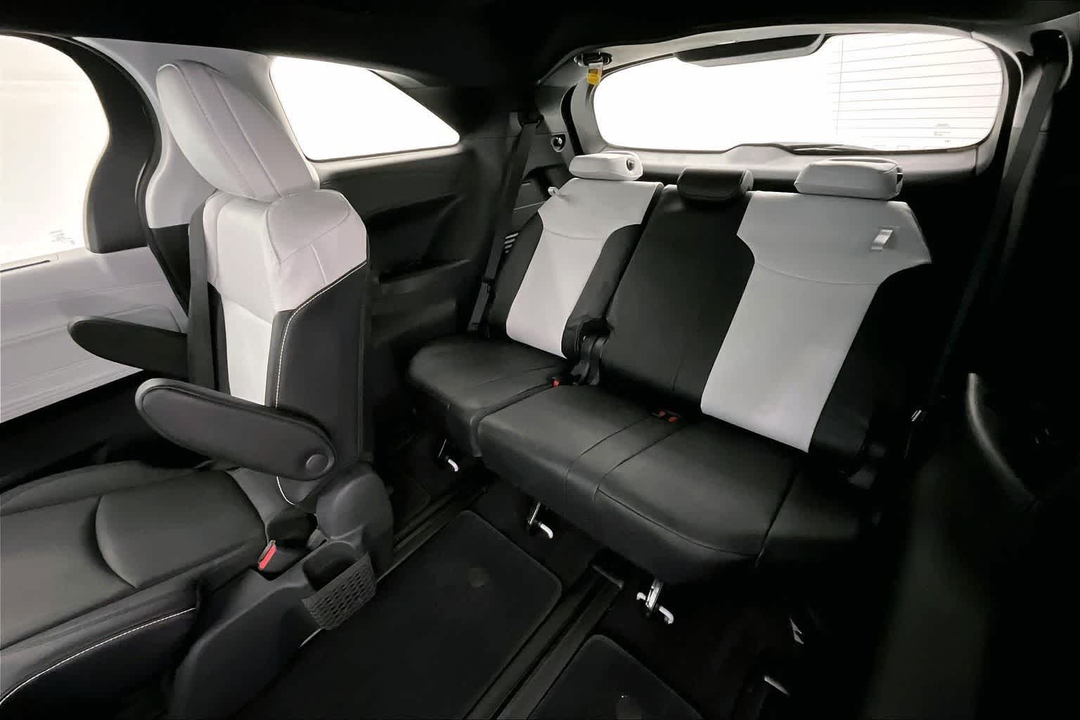 2025 Toyota Sienna XSE