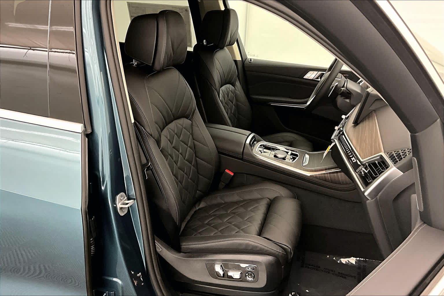 2026 BMW X7 xDrive40i xDrive40i