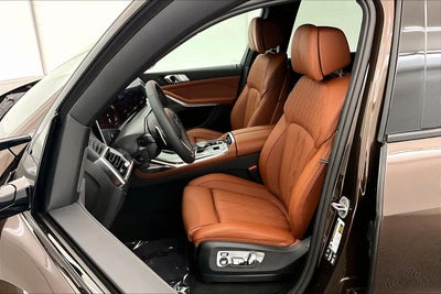 2026 BMW X7 M60i M60i