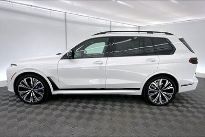 2027 BMW X7 M60i