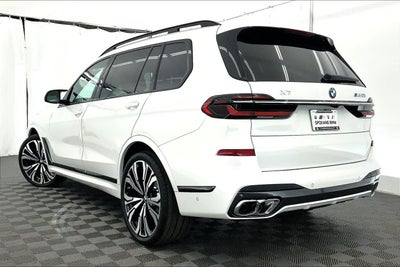 2027 BMW X7 M60i