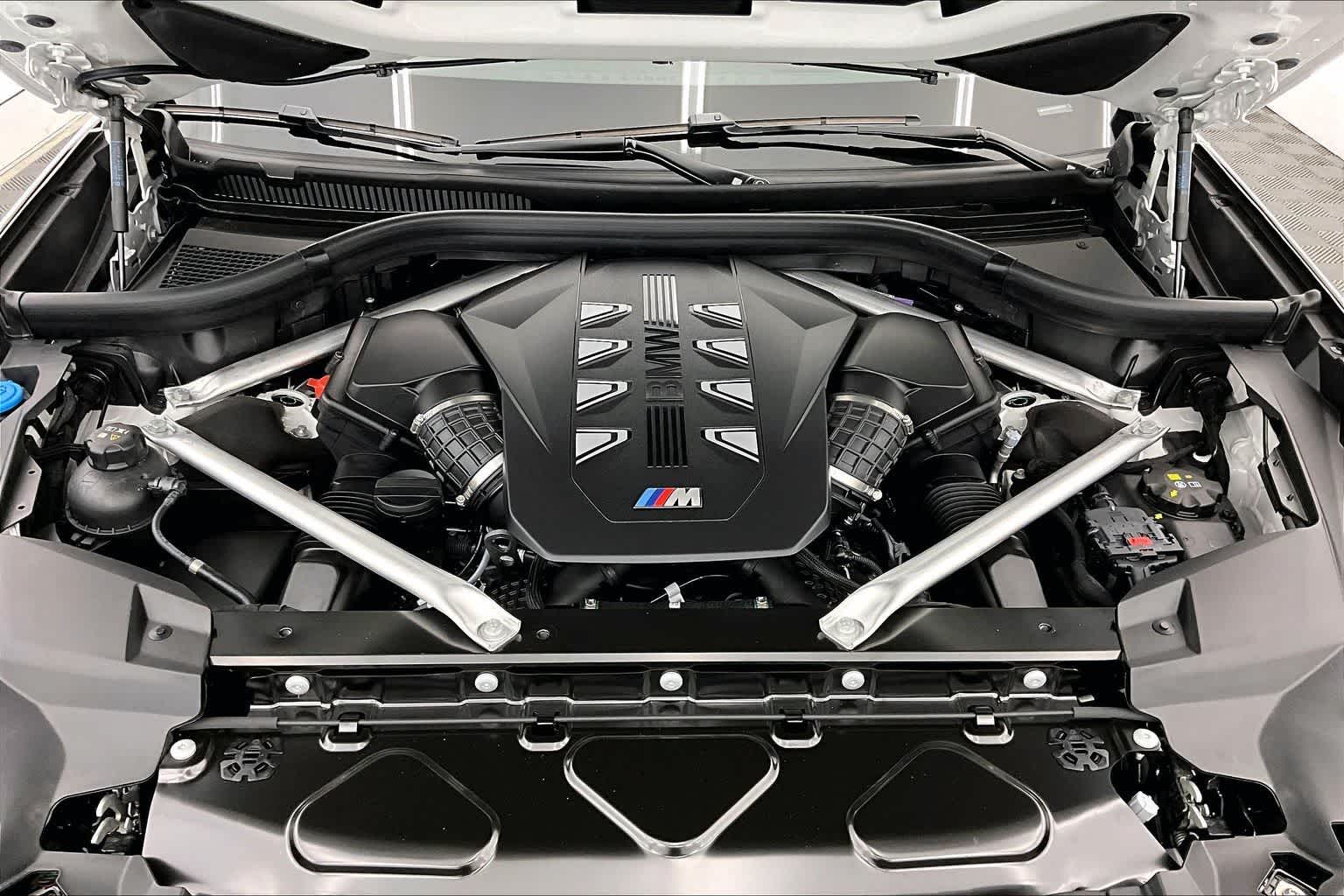 2027 BMW X7 M60i