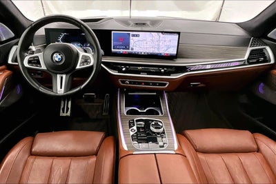 2025 BMW X7 M60i