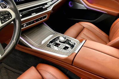 2025 BMW X7 M60i