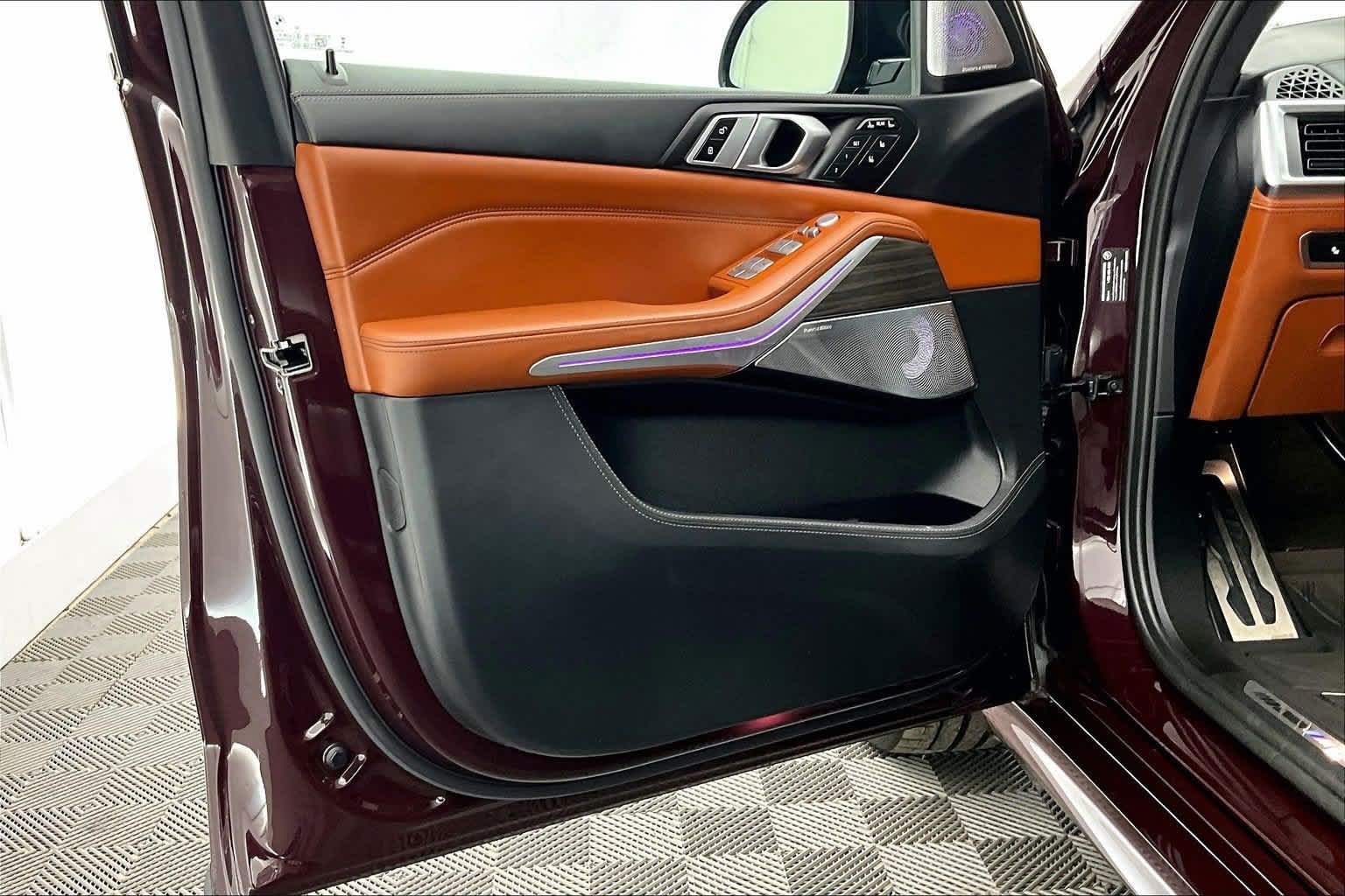 2025 BMW X7 M60i