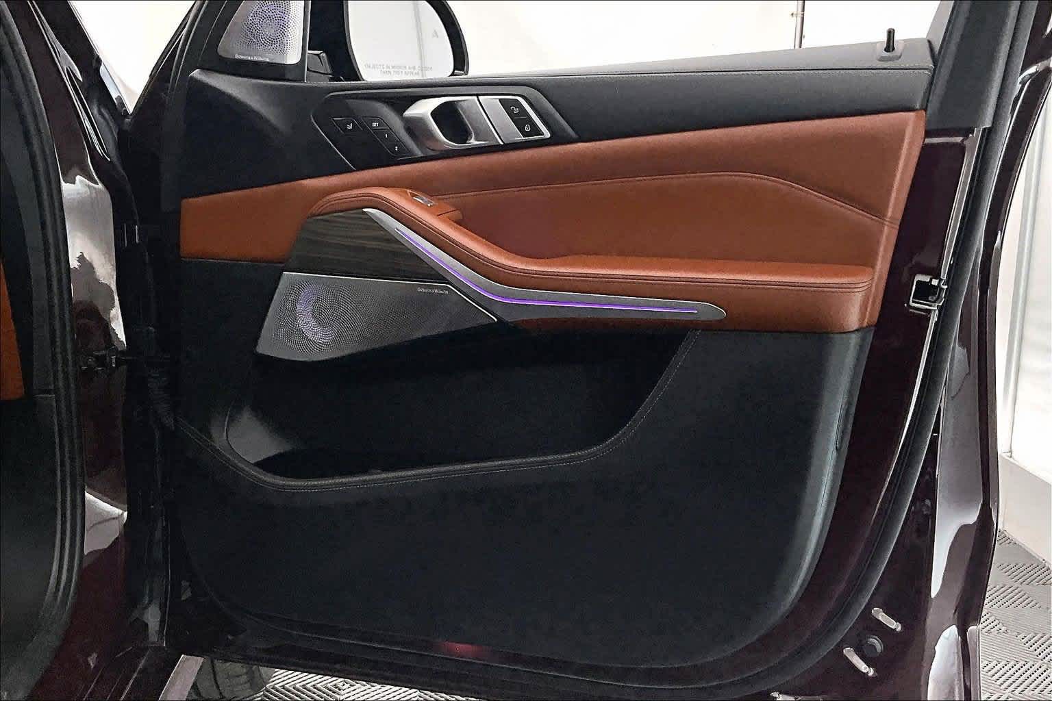 2025 BMW X7 M60i