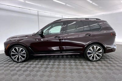 2025 BMW X7 M60i