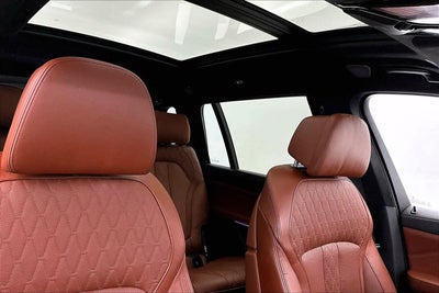 2025 BMW X7 M60i