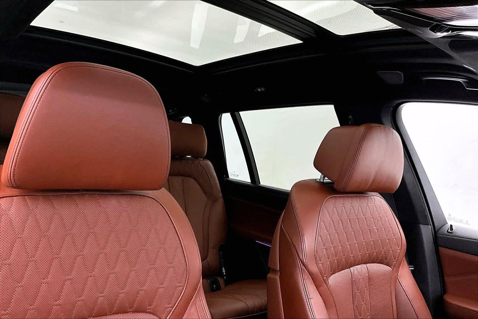 2025 BMW X7 M60i