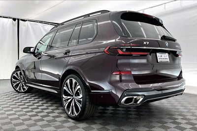 2025 BMW X7 M60i
