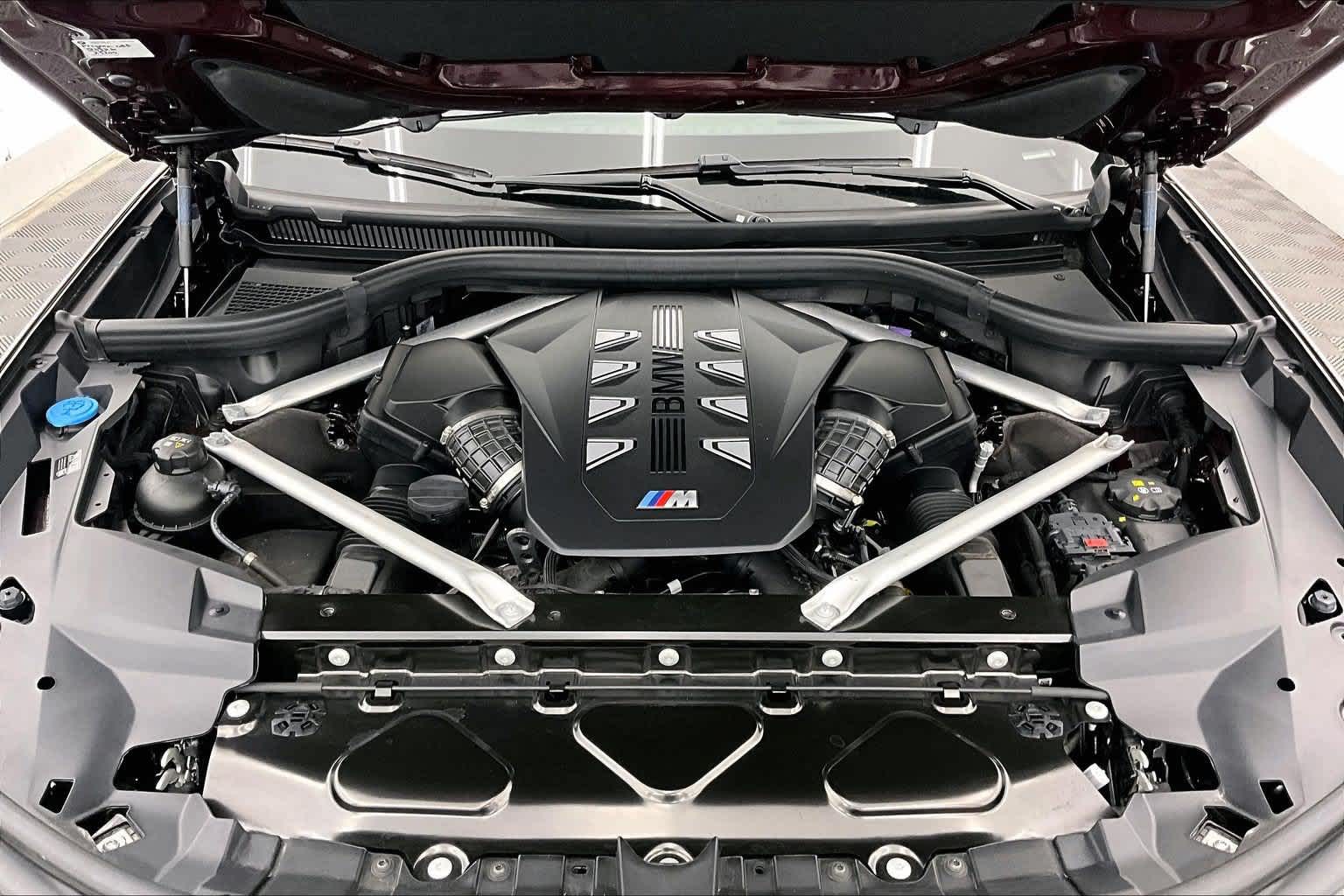 2025 BMW X7 M60i