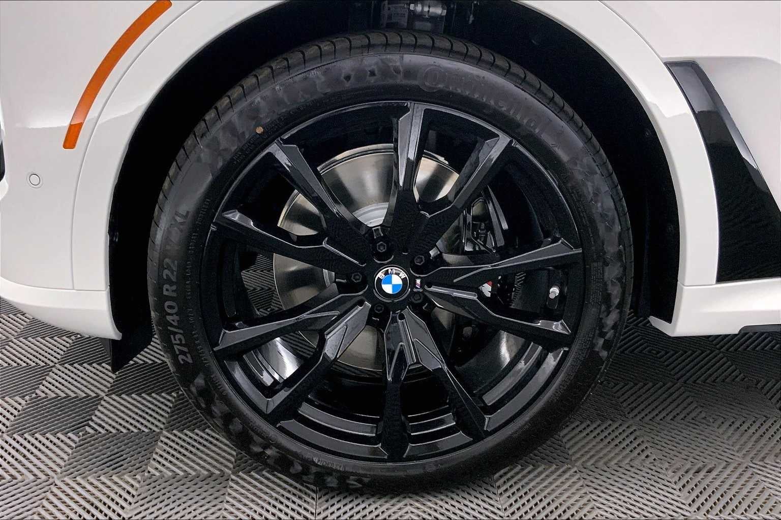 2026 BMW X7 M60i