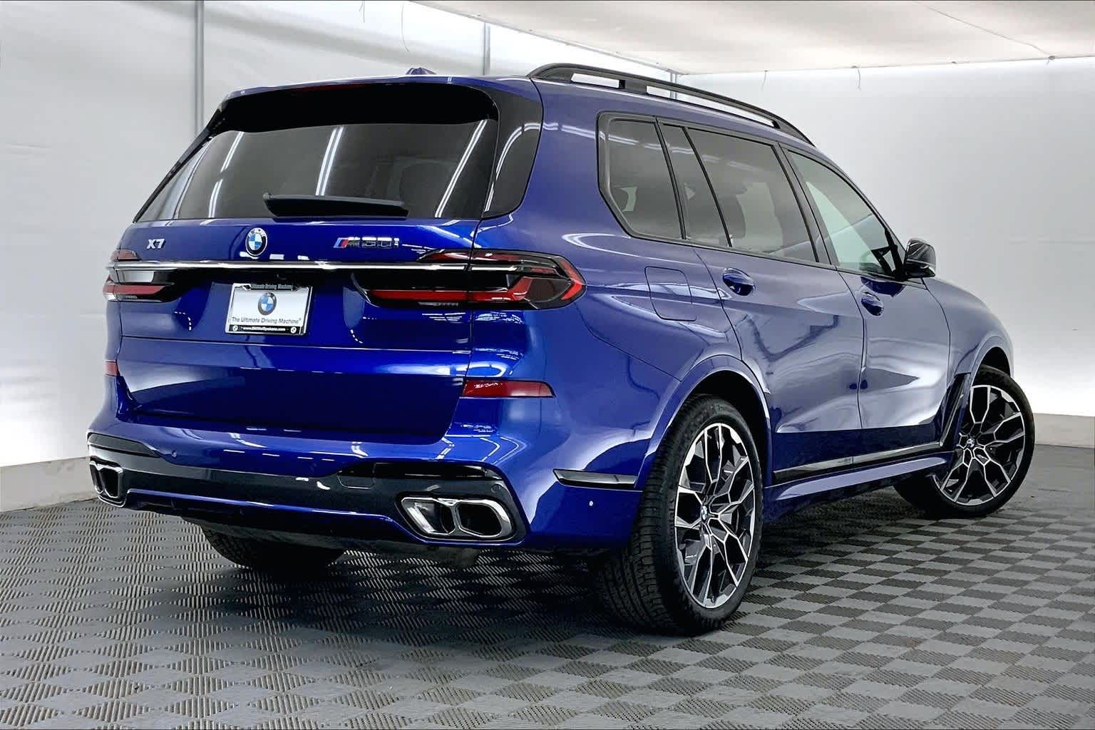 2024 BMW X7 M60i