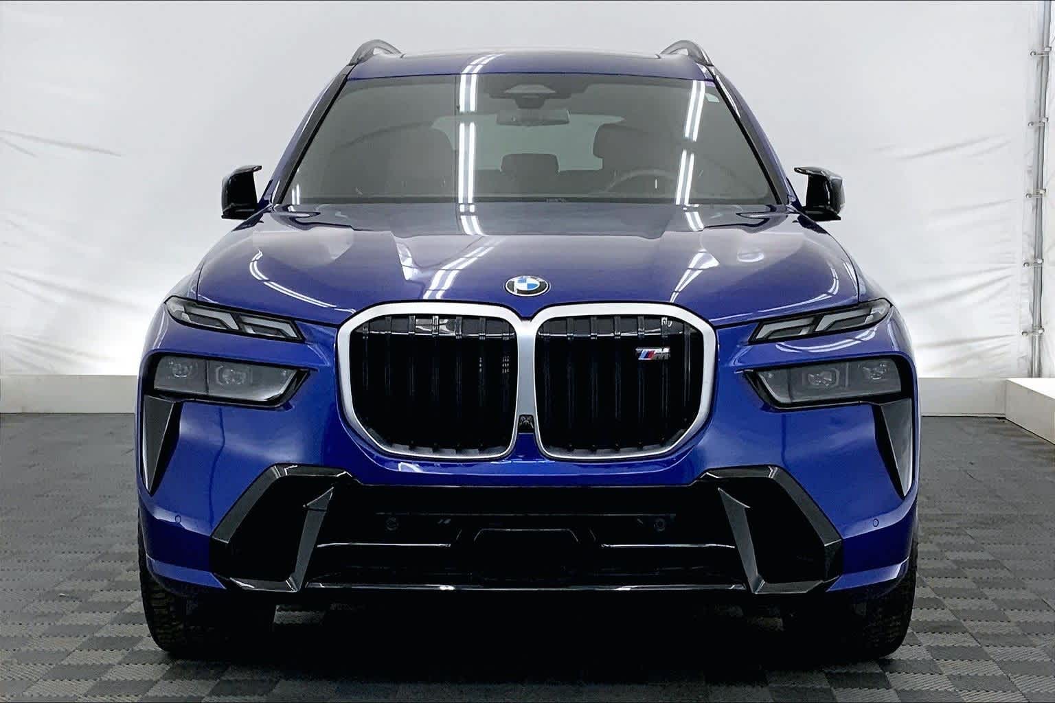 2024 BMW X7 M60i