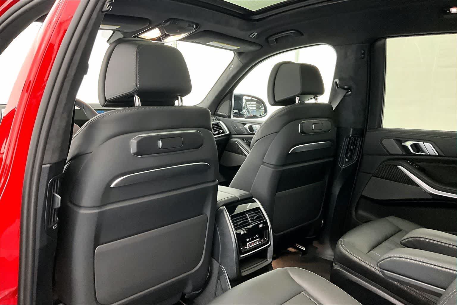 2026 BMW X7 M60i