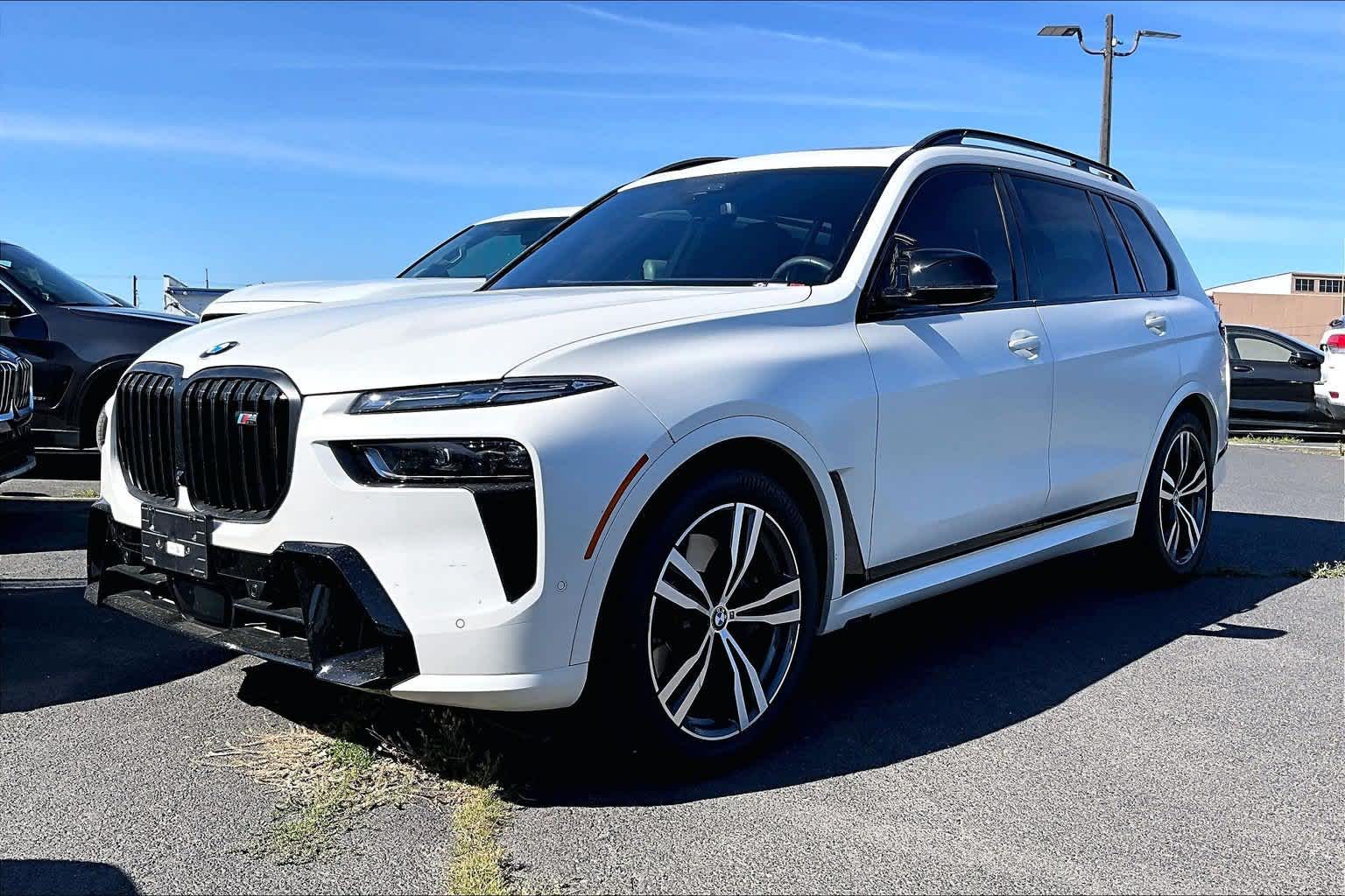2025 BMW X7 M60i