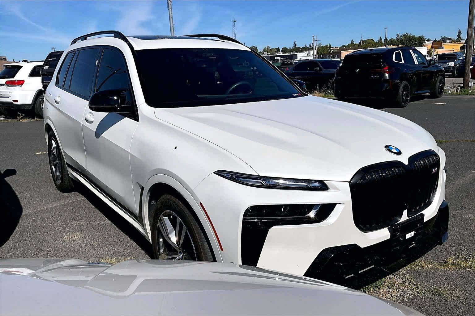 2025 BMW X7 M60i