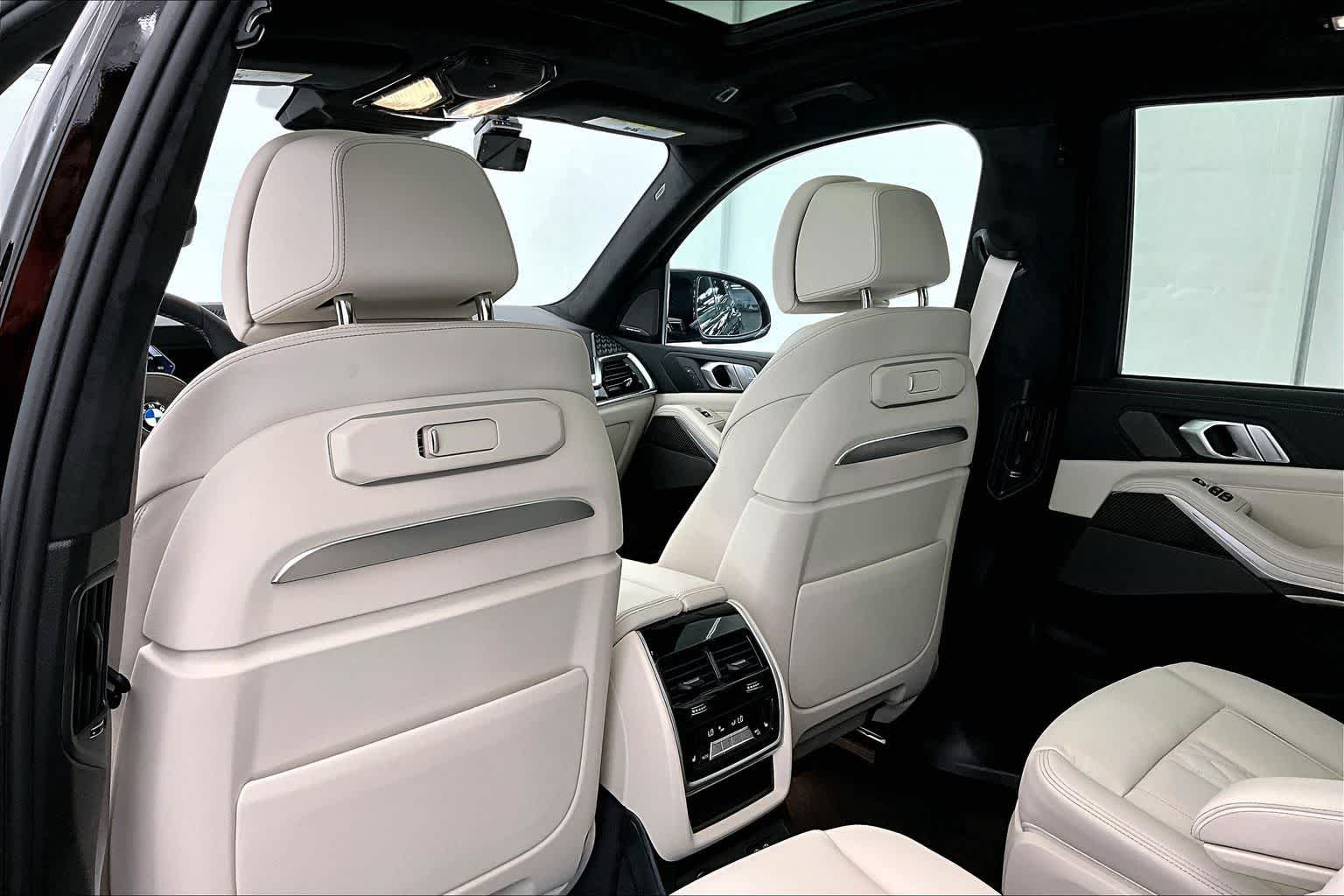 2026 BMW X7 M60i