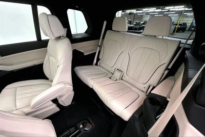 2026 BMW X7 M60i