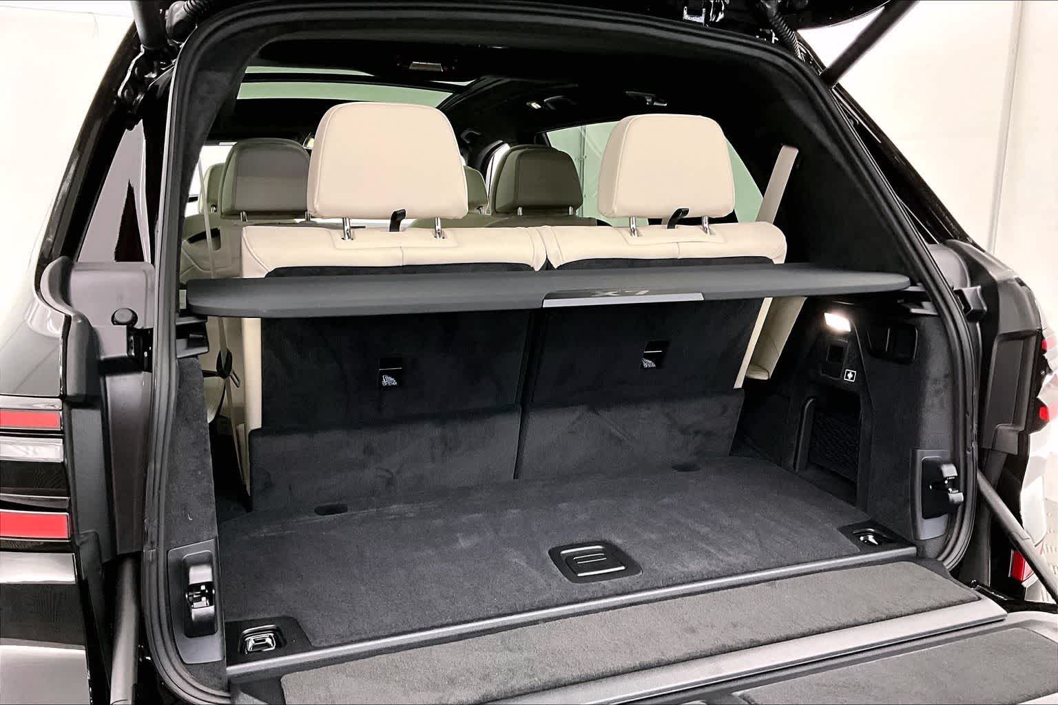2026 BMW X7 M60i