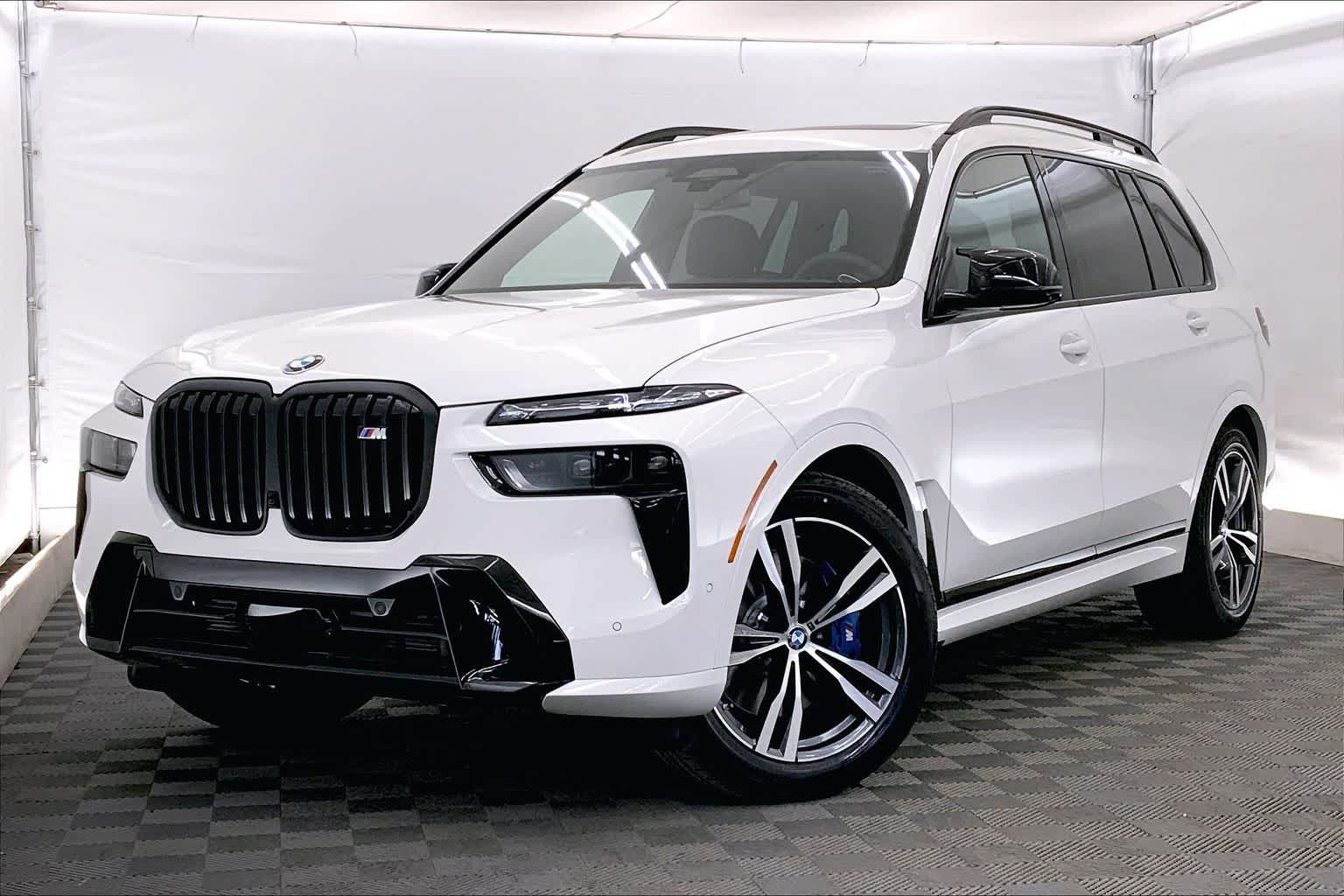 2024 BMW X7 M60i