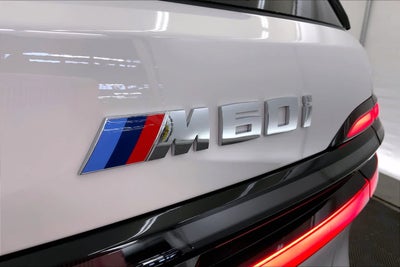 2024 BMW X7 M60i