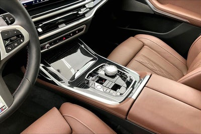2026 BMW X7 M60i