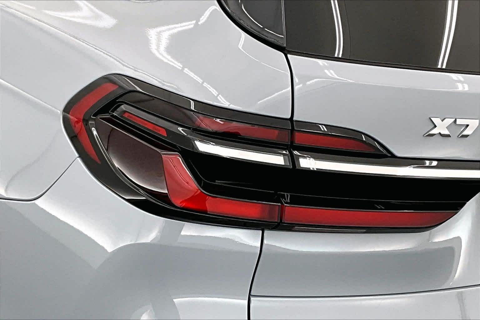 2026 BMW X7 M60i