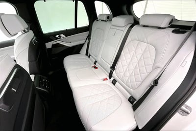 2026 BMW X5 M60i