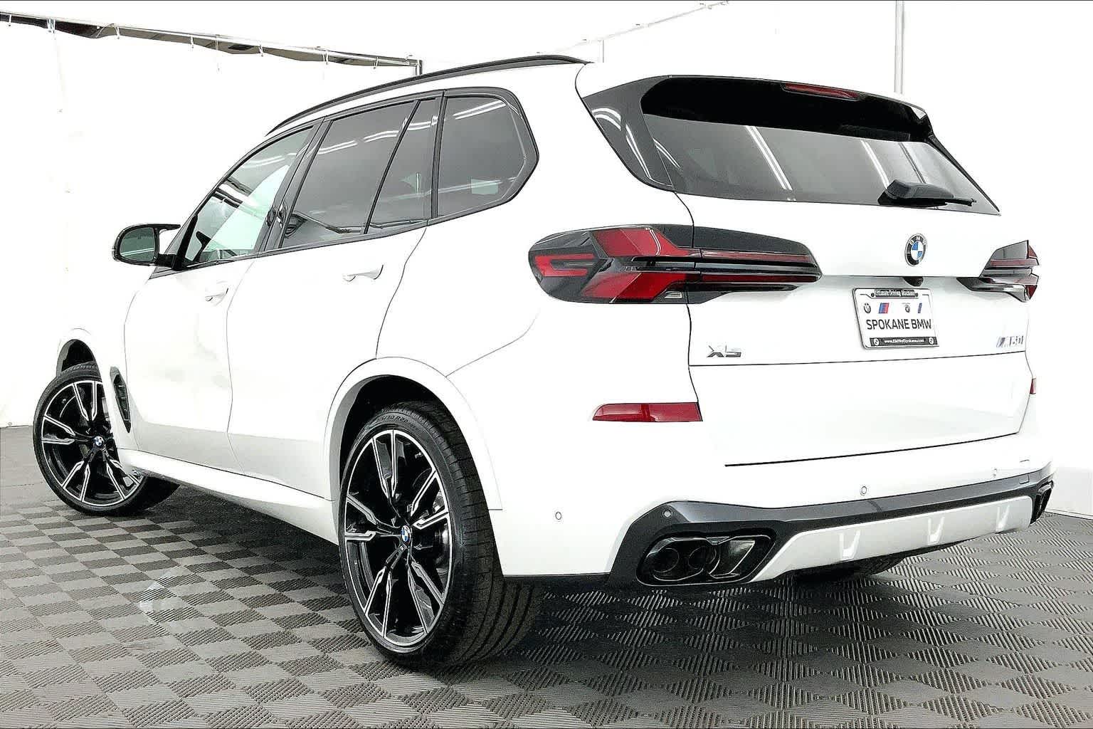 2026 BMW X5 M60i