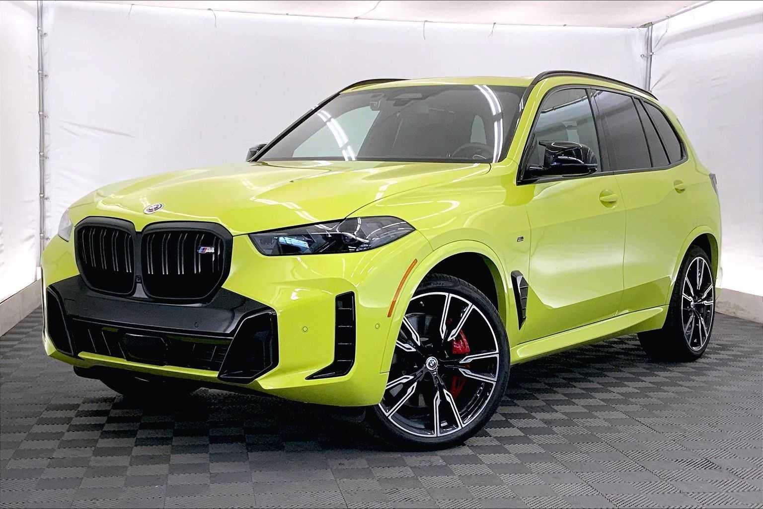 2025 BMW X5 M60i