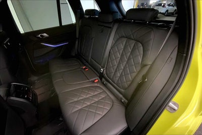 2025 BMW X5 M60i