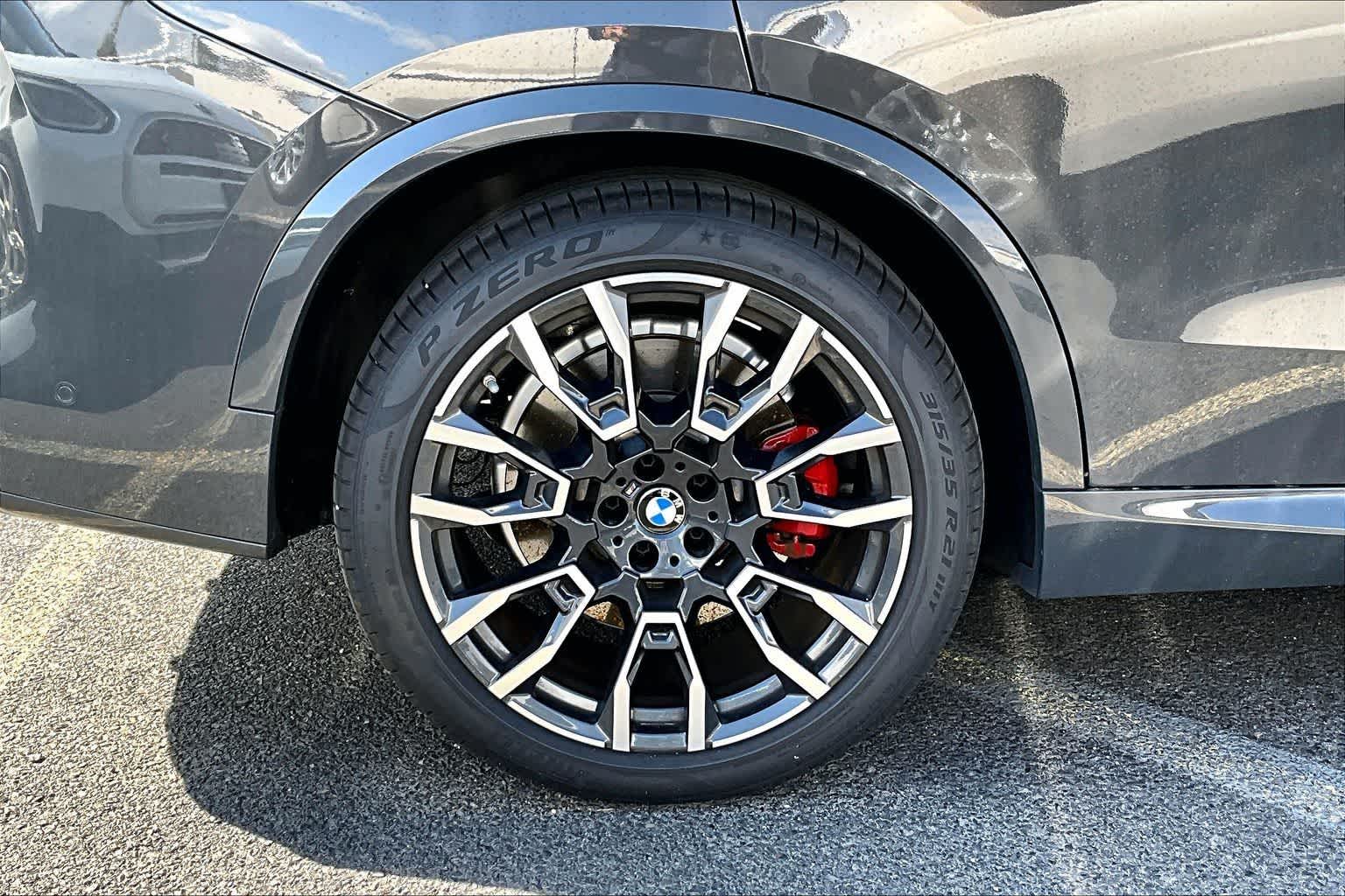2025 BMW X5 M60i